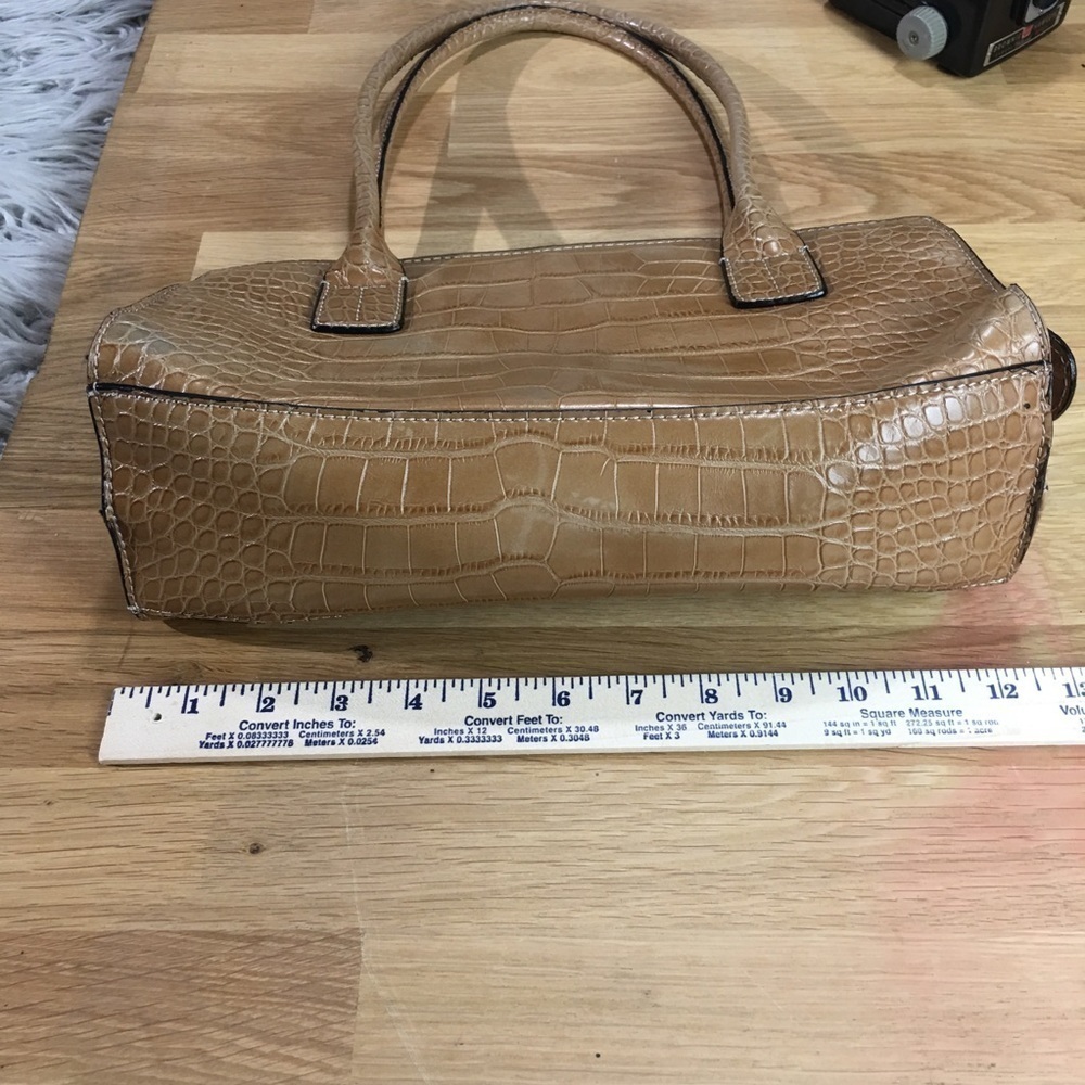 Tommy Hilfiger Cognac Croc Embossed Top Handle Shoulder Bag east/west - Picture 4 of 8
